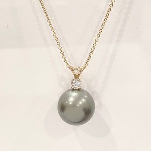 14K Yellow Gold Tahitian Pearl Diamond Necklace